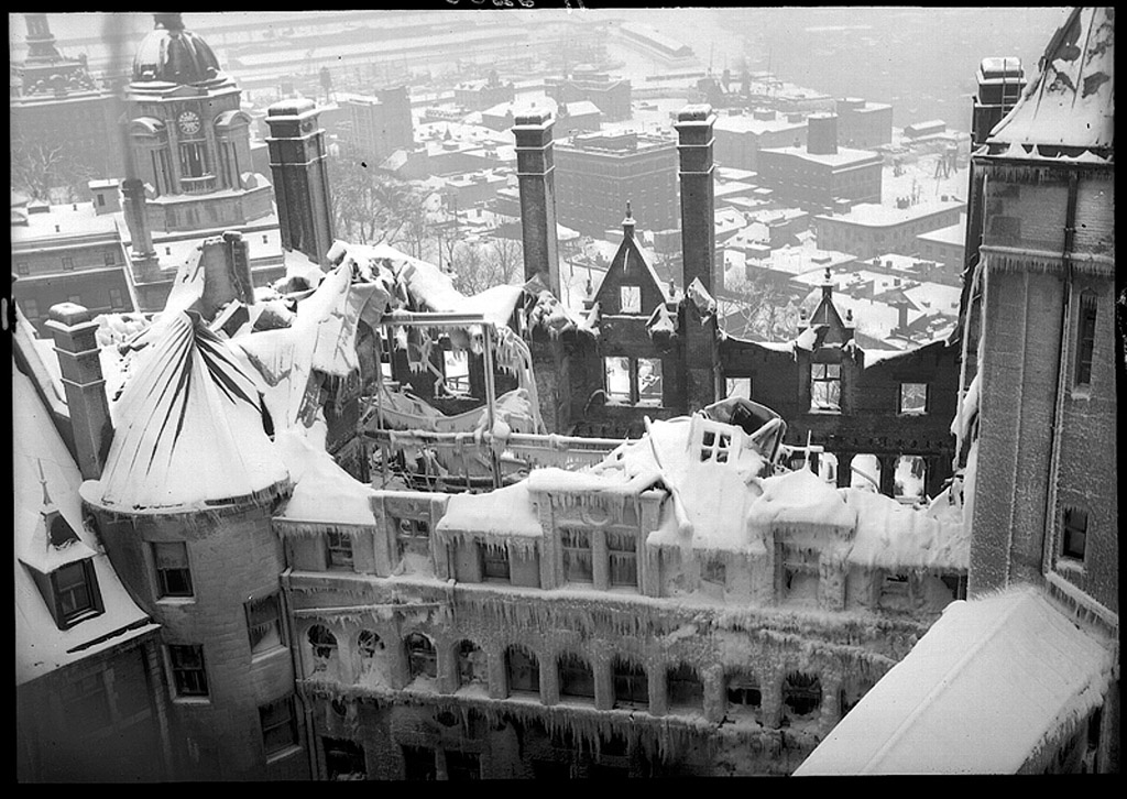 1922_Quebec_Feu_ChateauFrontenac_PISTARD_01