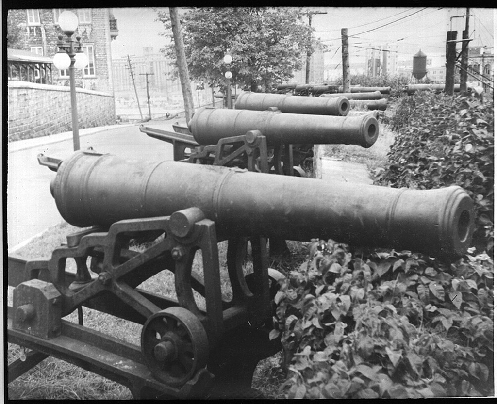 1943_Quebec_RueDesRemparts_PISTARD_301
